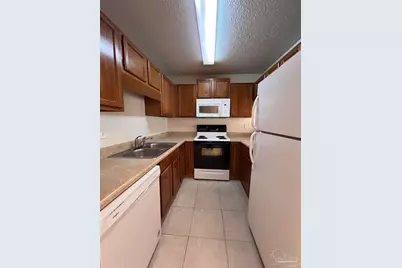 7022 Chapel St #14, Pensacola, FL 32504 - Photo 6