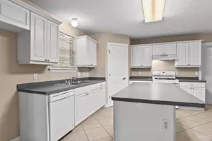 3243 Moss Point Ln, Cantonment, FL 32533 - Photo 8