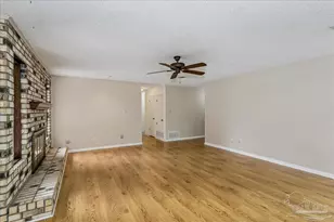 2817 Oakridge Dr, Gulf Breeze, FL 32563 - Photo 12