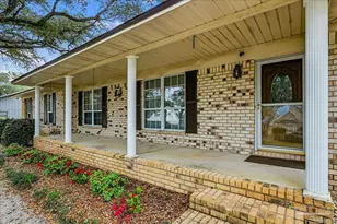 2817 Oakridge Dr, Gulf Breeze, FL 32563 - Photo 6