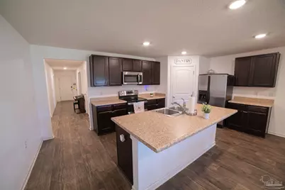 6262 Churchill Cir, Milton, FL 32583 - Photo 2