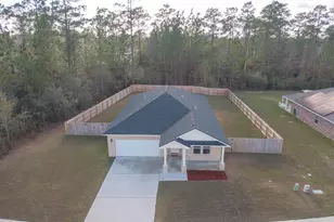 6712 Sarah Ann Way, Laurel Hill, FL 32567 - Photo 2