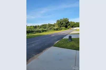 5061 Peach Dr, Pace, FL 32571 - Photo 4