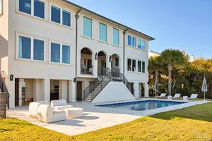 525 Deer Point Dr, Gulf Breeze, FL 32561 - Photo 2