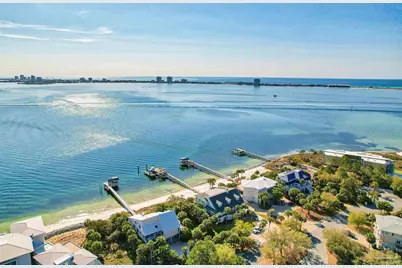 525 Deer Point Dr, Gulf Breeze, FL 32561 - Photo 4