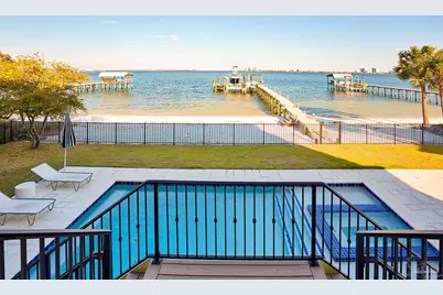 525 Deer Point Dr, Gulf Breeze, FL 32561 - Photo 1