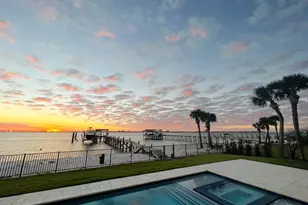 525 Deer Point Dr, Gulf Breeze, FL 32561 - Photo 6