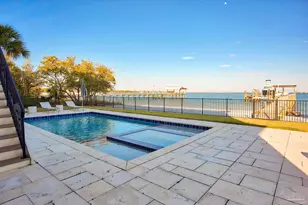 525 Deer Point Dr, Gulf Breeze, FL 32561 - Photo 36