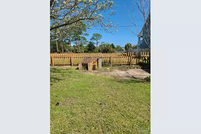 415 Gibbs Rd, Pensacola, FL 32507 - Photo 24