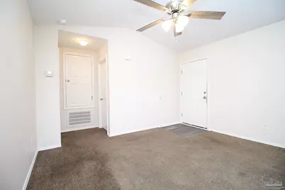 6954 Woodley Dr #B, Pensacola, FL 32503 - Photo 6