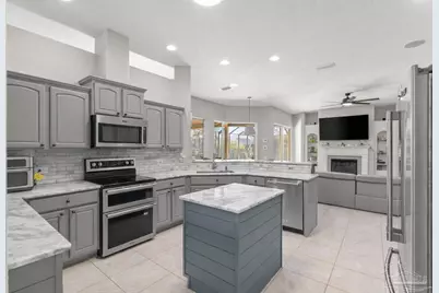 1183 Grand Pointe Dr, Gulf Breeze, FL 32563 - Photo 10