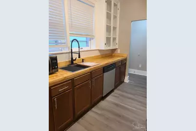 504 N Spring St #A, Pensacola, FL 32501 - Photo 6