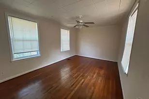 13 Marine Dr, Pensacola, FL 32507 - Photo 10