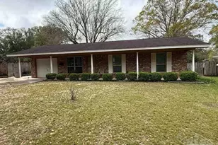 5505 Fairview Dr, Pensacola, FL 32505 - Photo 1