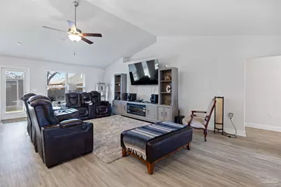 3527 Bonfire Ln, Pensacola, FL 32526 - Photo 10