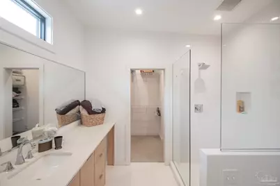 146 Highpoint Dr, Gulf Breeze, FL 32561 - Photo 44