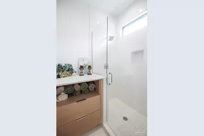 146 Highpoint Dr, Gulf Breeze, FL 32561 - Photo 50