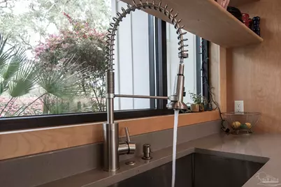 146 Highpoint Dr, Gulf Breeze, FL 32561 - Photo 16