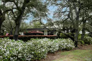 146 Highpoint Dr, Gulf Breeze, FL 32561 - Photo 2