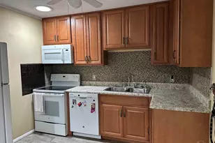 4694 Kingston Dr, Pensacola, FL 32526 - Photo 2