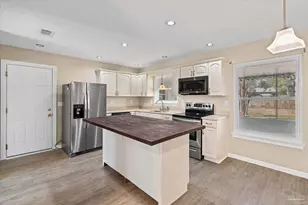 8229 Ridgefield Rd, Pensacola, FL 32514 - Photo 10