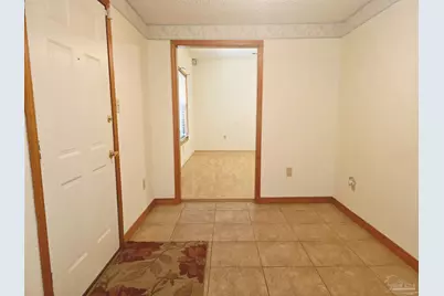 6412 W Fairfield Dr, Pensacola, FL 32506 - Photo 6