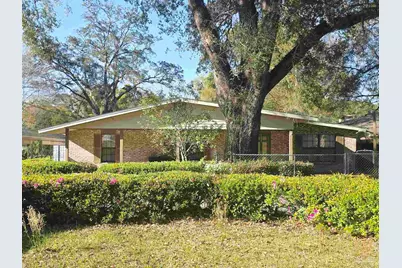 6412 W Fairfield Dr, Pensacola, FL 32506 - Photo 2