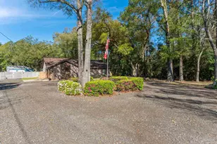 5029 N Forest Creek Dr, Pace, FL 32571 - Photo 36