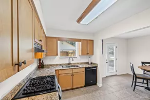 2176 Calle De Cantabria, Navarre, FL 32566 - Photo 20