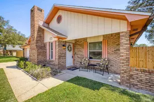 2176 Calle De Cantabria, Navarre, FL 32566 - Photo 2