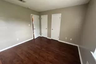 676 S 72nd Ave, Pensacola, FL 32506 - Photo 10