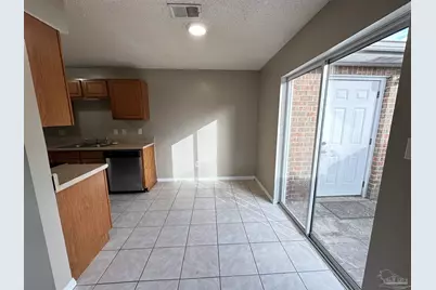 676 S 72nd Ave #B, Pensacola, FL 32506 - Photo 8