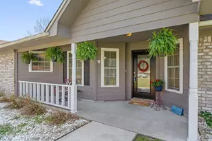 10925 Oak Valley Cir, Pensacola, FL 32506 - Photo 2