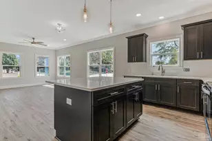 1301 Dr Martin Luther King Jr Dr, Pensacola, FL 32503 - Photo 12