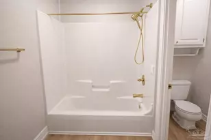 2105 Tucson Ave, Pensacola, FL 32526 - Photo 14