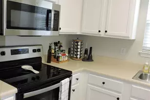 3060 Flintlock Dr, Pensacola, FL 32526 - Photo 8