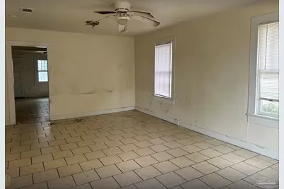 115 N I St, Pensacola, FL 32501 - Photo 12