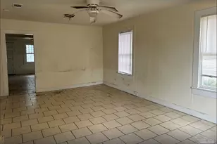 115 N I St, Pensacola, FL 32501 - Photo 12