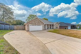 7220 Annandale Dr, Pensacola, FL 32526 - Photo 4