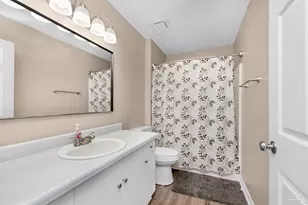 2227 Parker Pl Ct, Navarre, FL 32566 - Photo 4