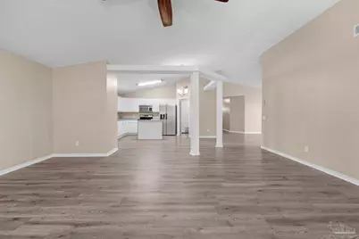 2227 Parker Pl Ct, Navarre, FL 32566 - Photo 8