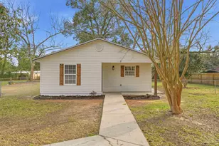 5 Whitehead Dr, Pensacola, FL 32503 - Photo 2