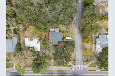 306 Shoreline Dr, Gulf Breeze, FL 32561 - Photo 2