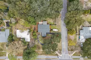 306 Shoreline Dr, Gulf Breeze, FL 32561 - Photo 2