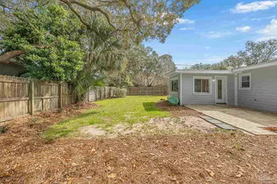 306 Shoreline Dr, Gulf Breeze, FL 32561 - Photo 34