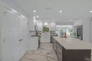 306 Shoreline Dr, Gulf Breeze, FL 32561 - Photo 14