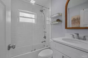 306 Shoreline Dr, Gulf Breeze, FL 32561 - Photo 24