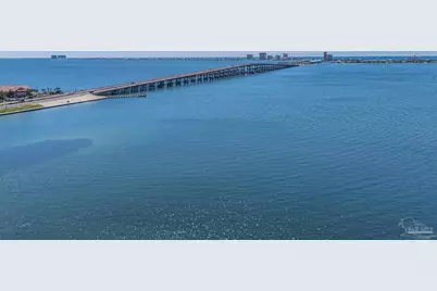 306 Shoreline Dr, Gulf Breeze, FL 32561 - Photo 58