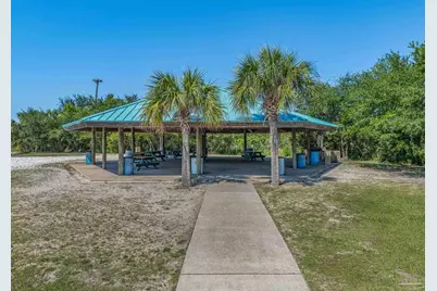 306 Shoreline Dr, Gulf Breeze, FL 32561 - Photo 50