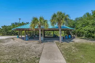 306 Shoreline Dr, Gulf Breeze, FL 32561 - Photo 50